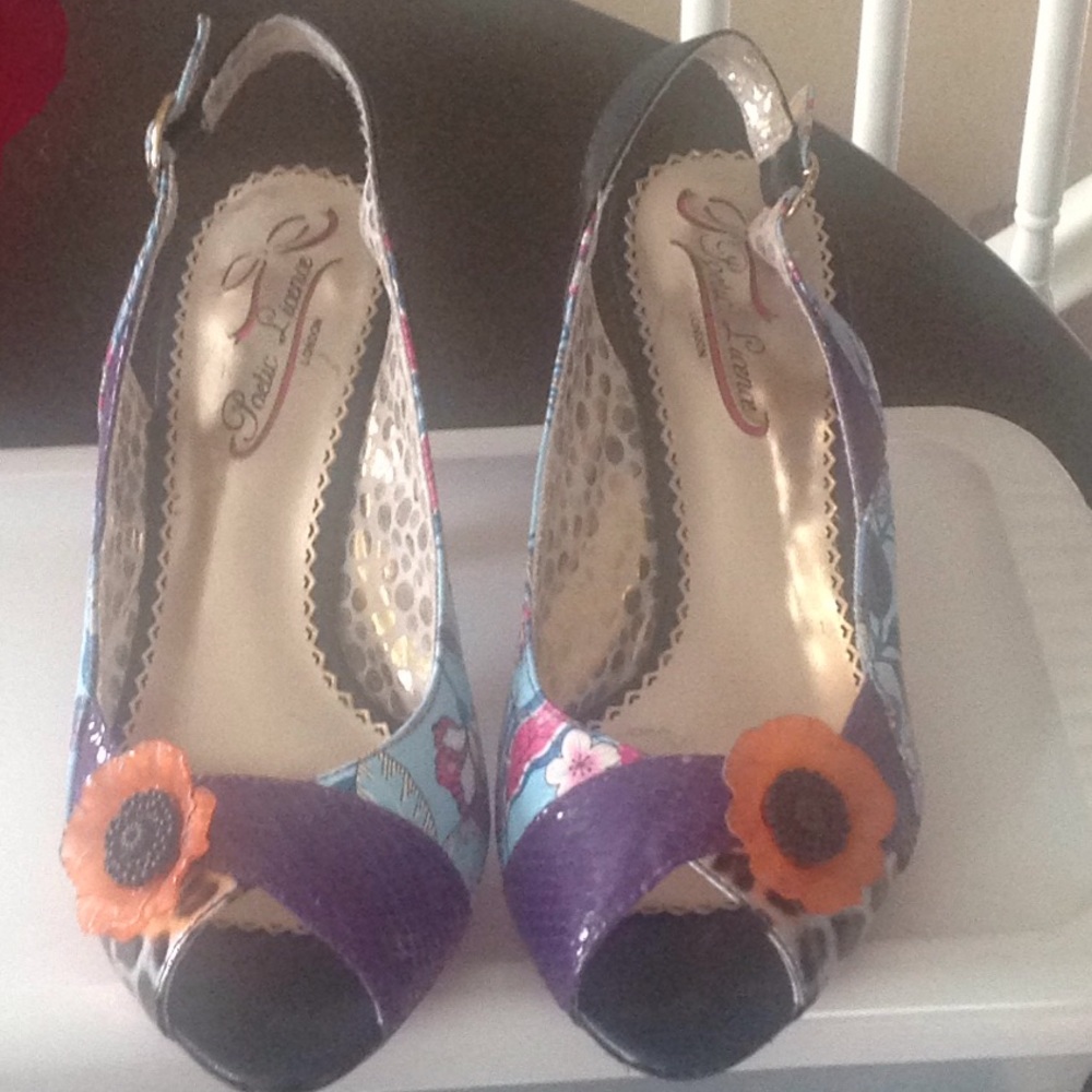 Poetic Licence Pumps - Picture 2 of 3
